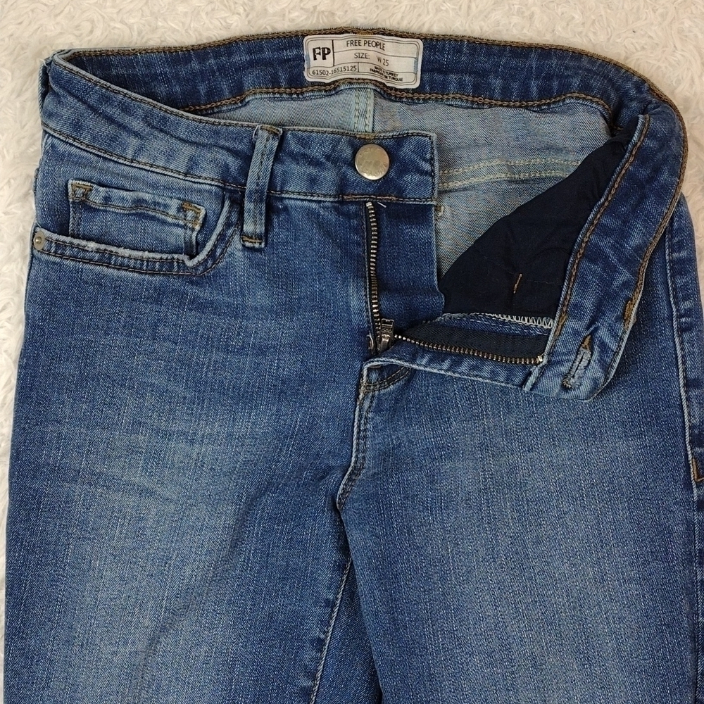 Free People Blue Medium Wash Five Pocket Mid Rise Raw Hem Cropped Boot Cut Jean - Picture 5 of 12